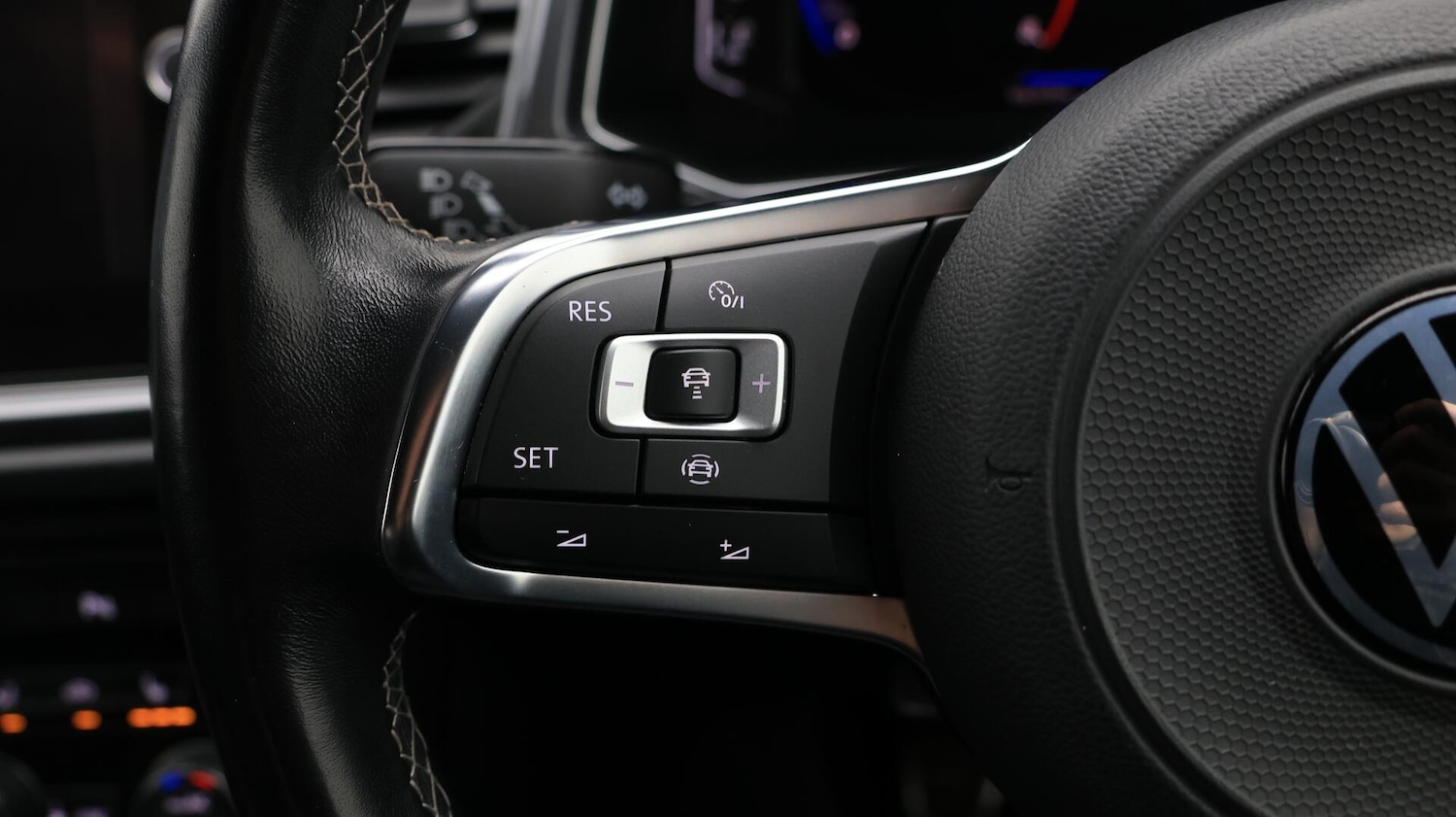 Used Volkswagen T-Roc 2020 for sale - 76432957: Photo 25