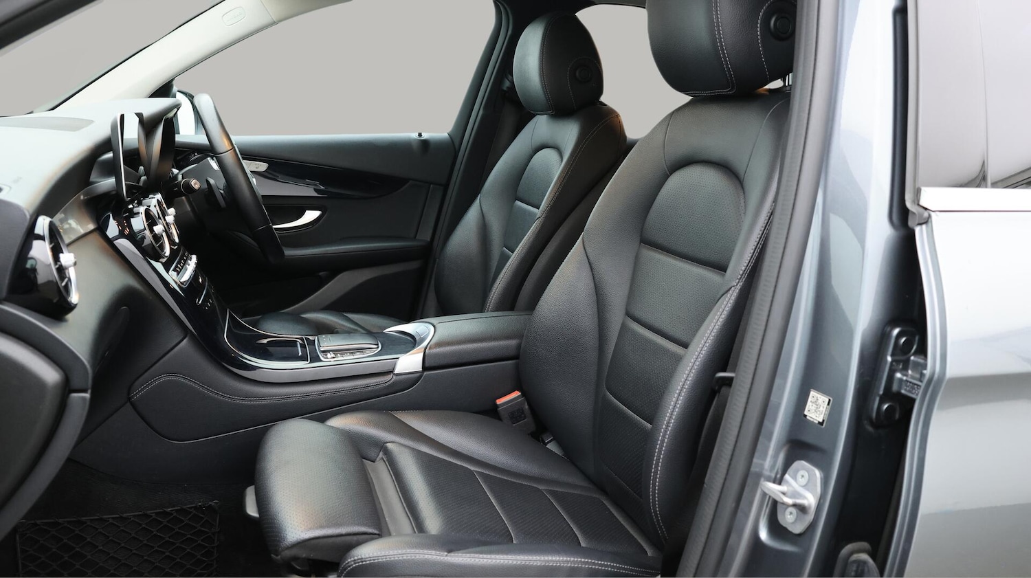 Used Mercedes-Benz GLC 2019 for sale - 76151219: Photo 15