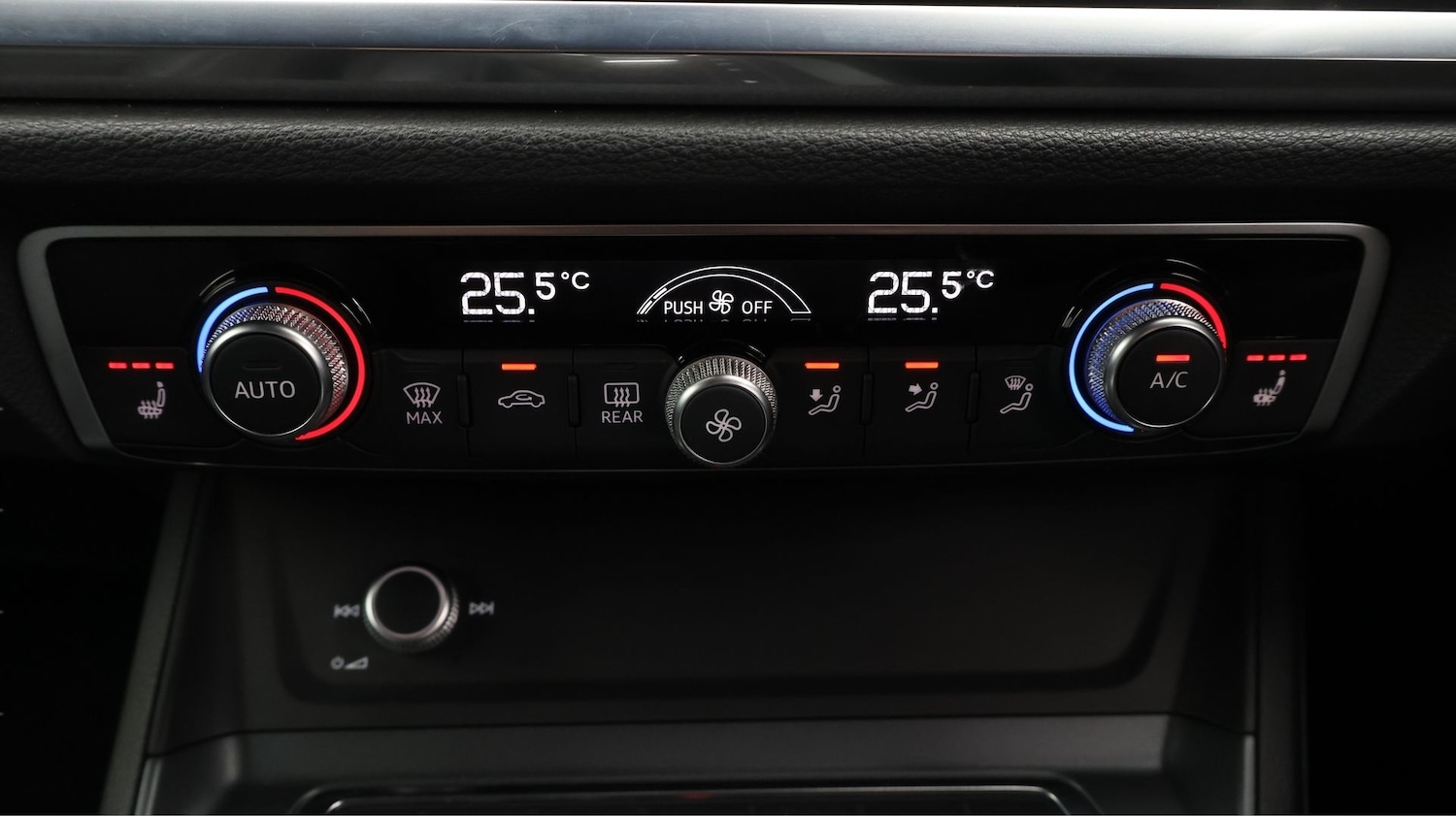 Used Audi Q3 2020 for sale - 77201116: Photo 12