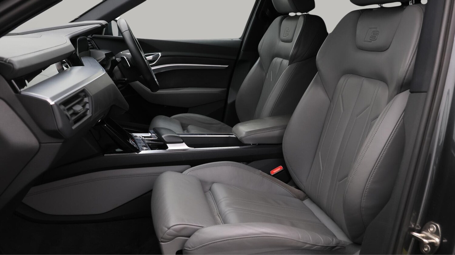 Used Audi e-tron 2021 for sale - 76671224: Photo 15