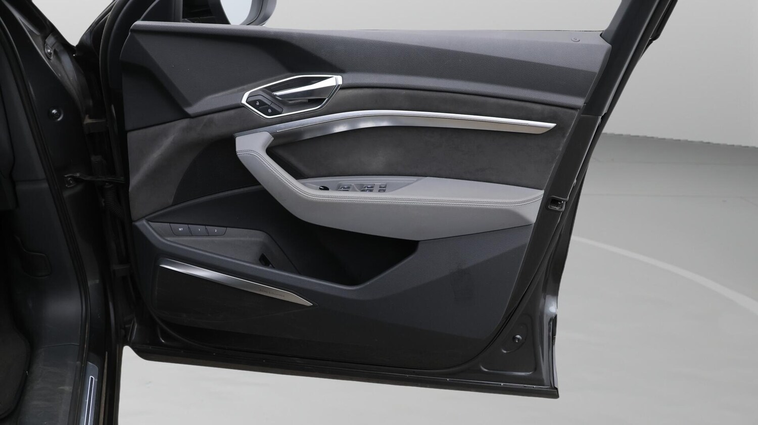 Used Audi e-tron 2021 for sale - 76671224: Photo 16