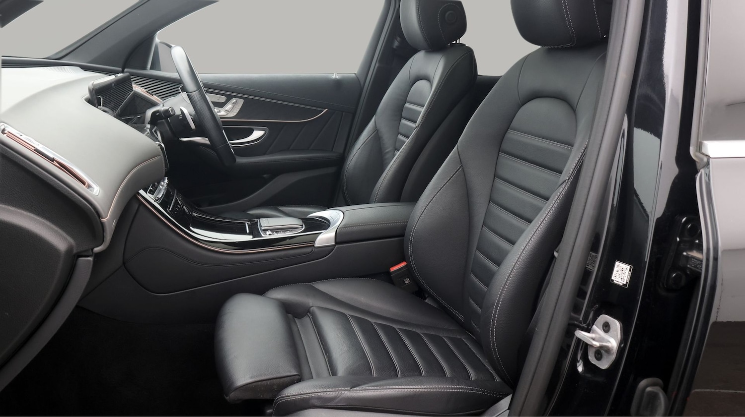 Used Mercedes-Benz EQC 2023 for sale - 77803339: Photo 14