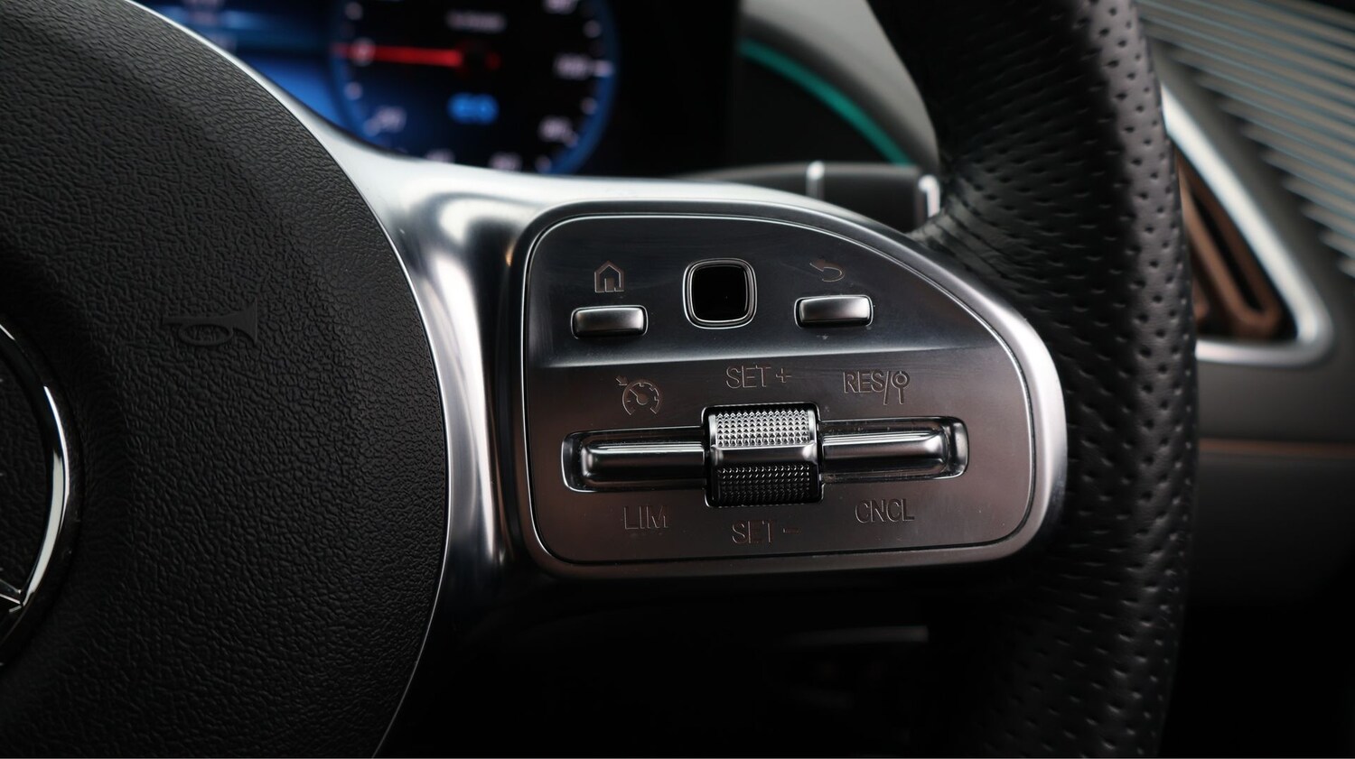 Used Mercedes-Benz EQC 2022 for sale - 77687841: Photo 27