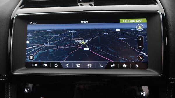 Used Jaguar F-Pace 2020 for sale - 76327388: Photo 12