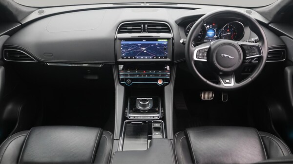 Used Jaguar F-Pace 2020 for sale - 76327388: Photo 14