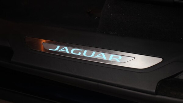 Used Jaguar F-Pace 2020 for sale - 76327388: Photo 22