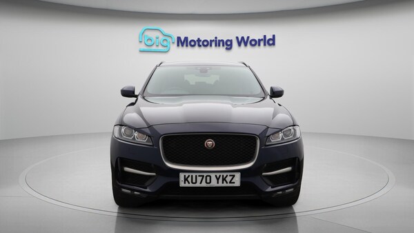 Used Jaguar F-Pace 2020 for sale - 76327388: Photo 3