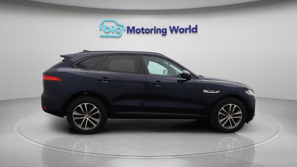 Used Jaguar F-Pace 2020 for sale - 76327388: Photo 9