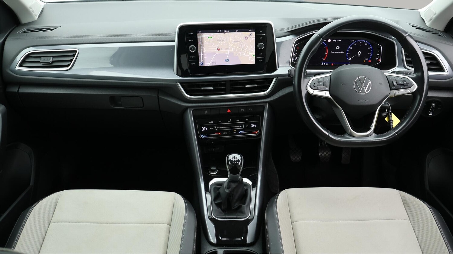 Used Volkswagen T-Roc 2022 for sale - 76370542: Photo 14