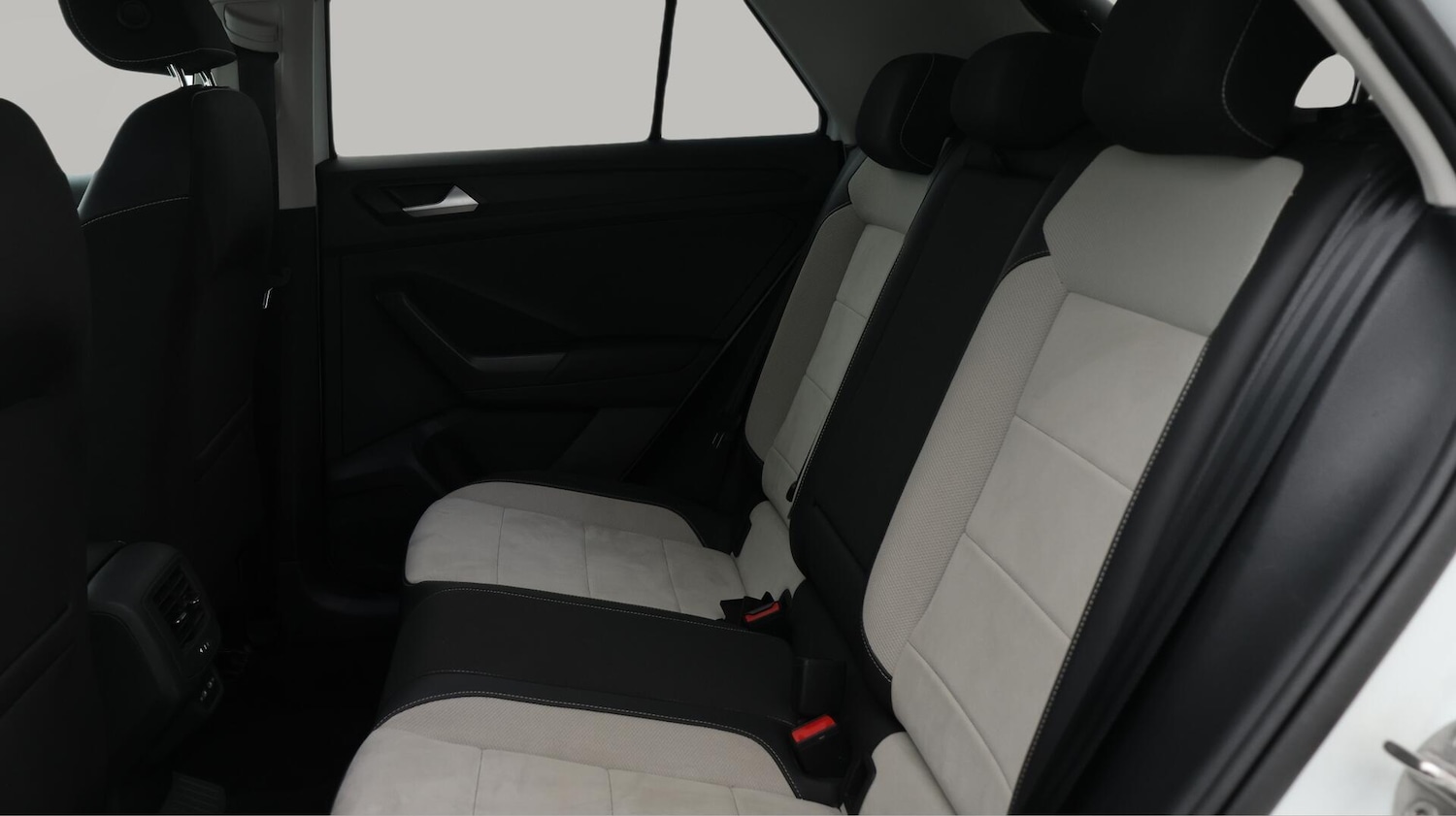Used Volkswagen T-Roc 2022 for sale - 76370542: Photo 17