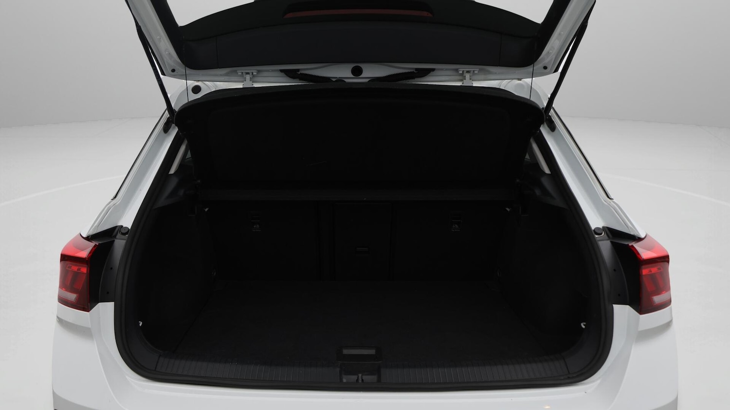 Used Volkswagen T-Roc 2022 for sale - 76370542: Photo 18