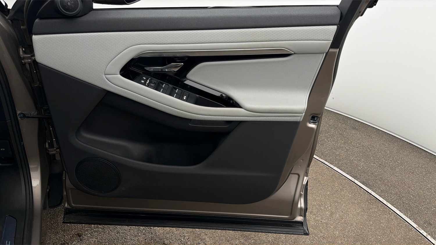 Used Land Rover Range Rover Evoque 2023 for sale - 78012439: Photo 14