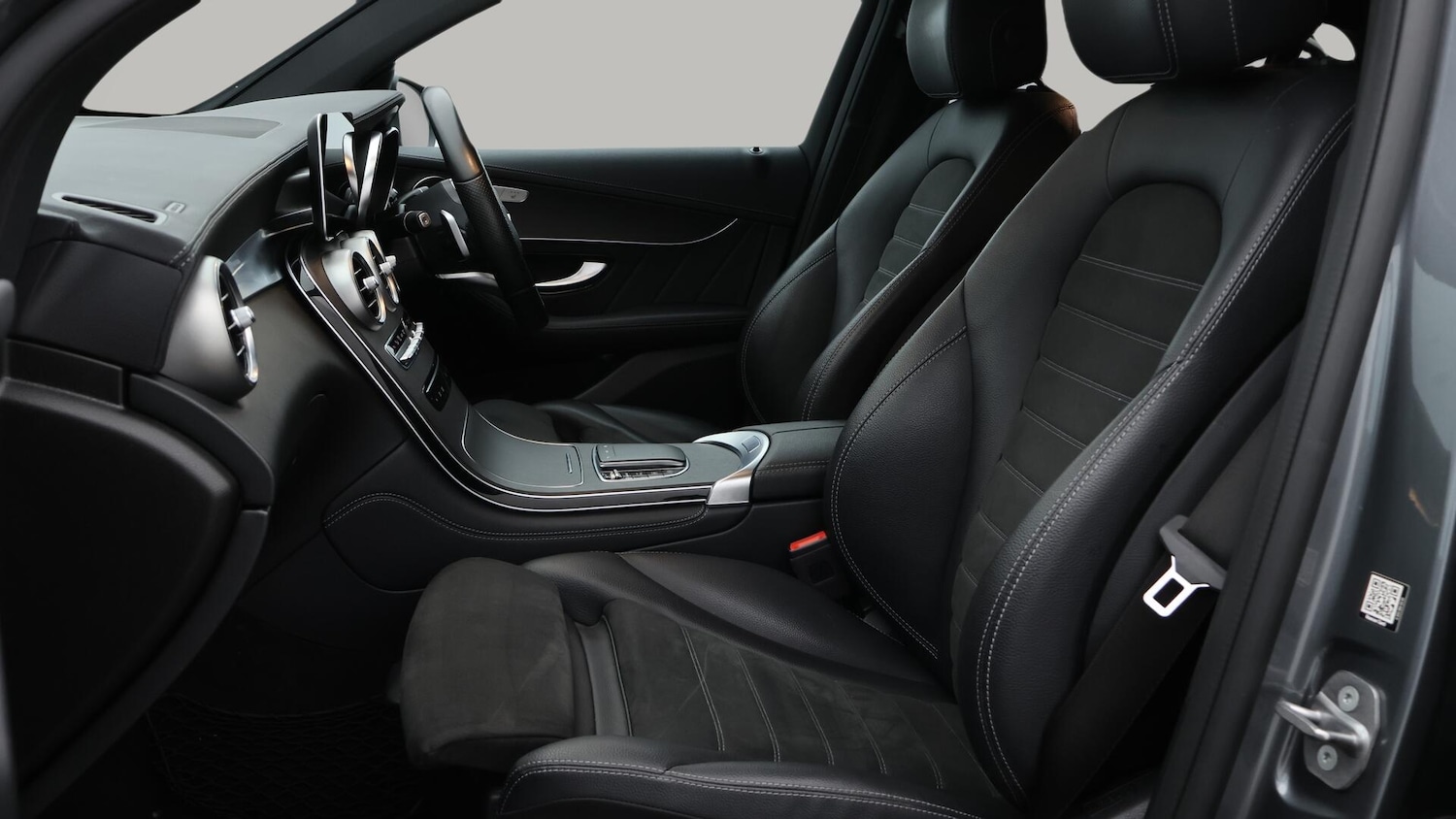 Used Mercedes-Benz GLC 2020 for sale - 76012357: Photo 15