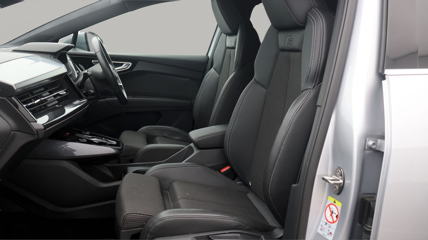 Used Audi Q4 e-tron 2023 for sale - 77434991: Photo 14