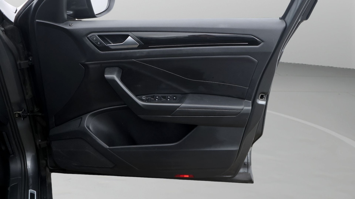 Used Volkswagen T-Roc 2022 for sale - 77747591: Photo 15