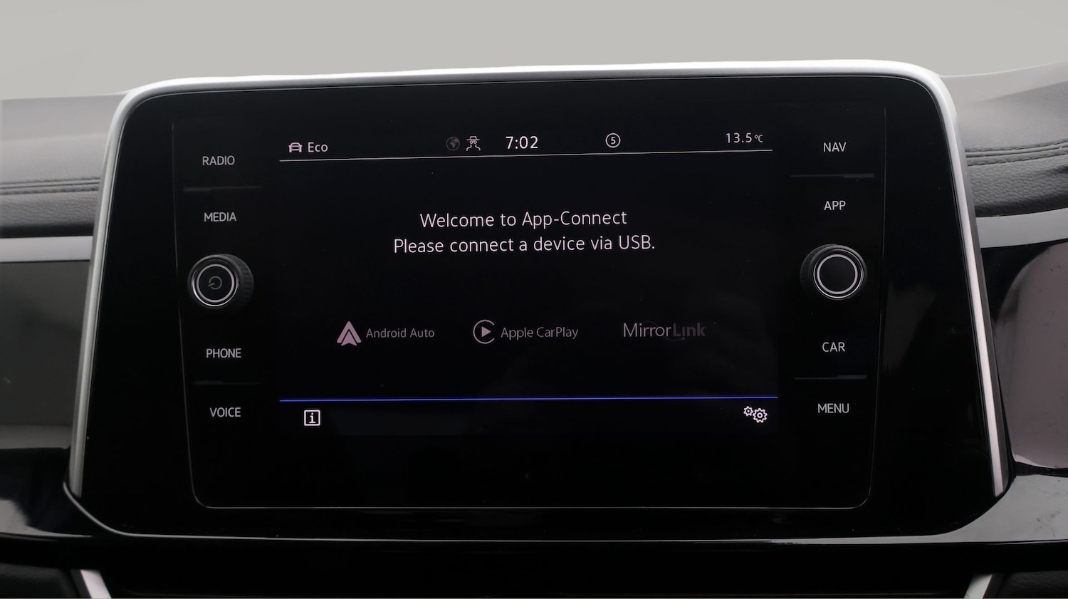 Used Volkswagen T-Roc 2022 for sale - 77747591: Photo 26