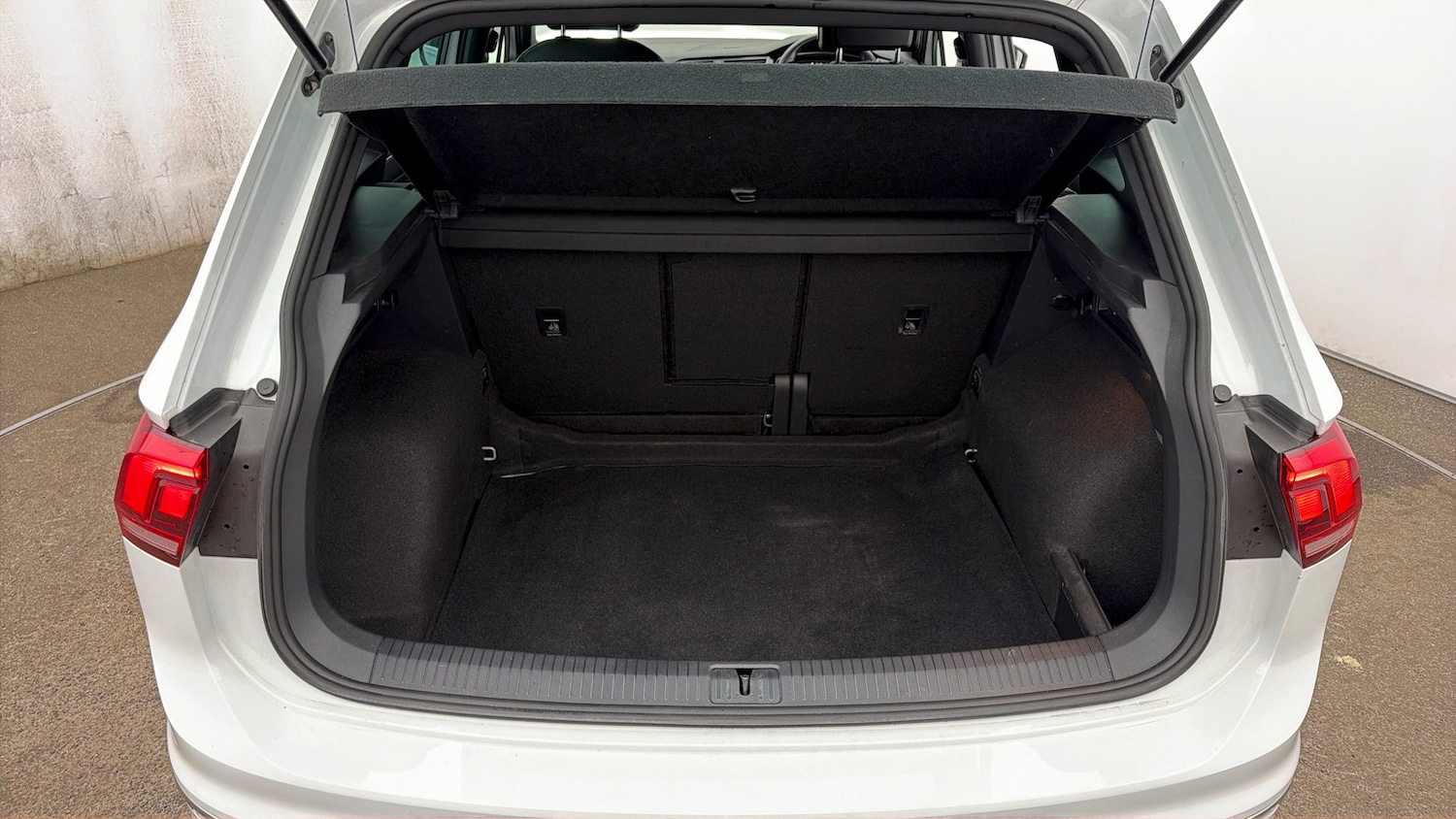 Used Volkswagen Tiguan 2021 for sale - 78070679: Photo 16