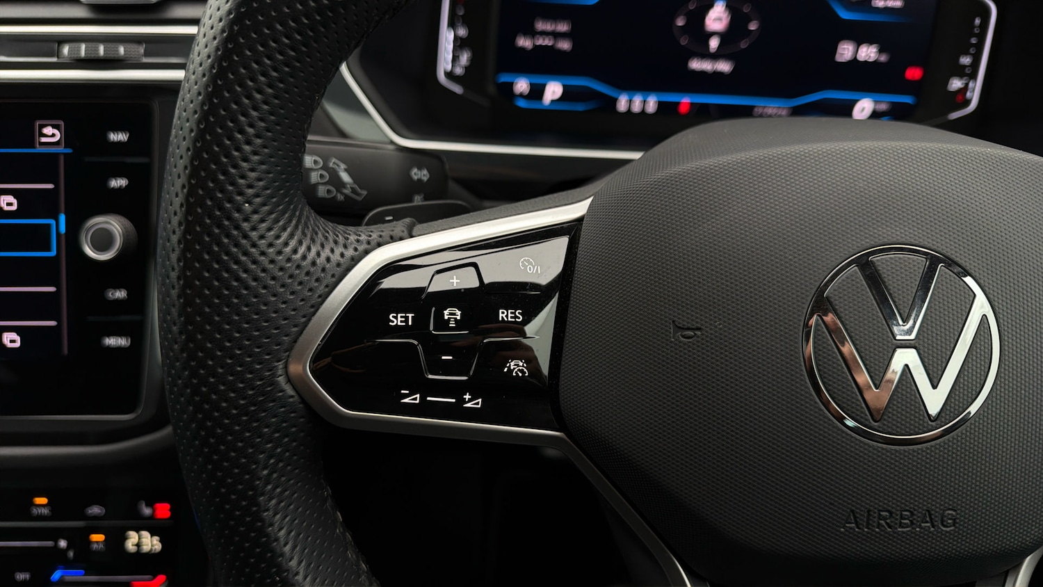 Used Volkswagen Tiguan 2021 for sale - 78070679: Photo 23