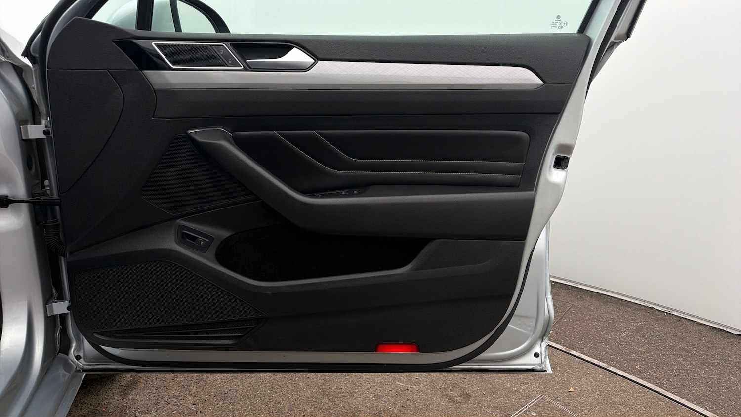 Used Volkswagen Passat 2023 for sale - 78016005: Photo 14