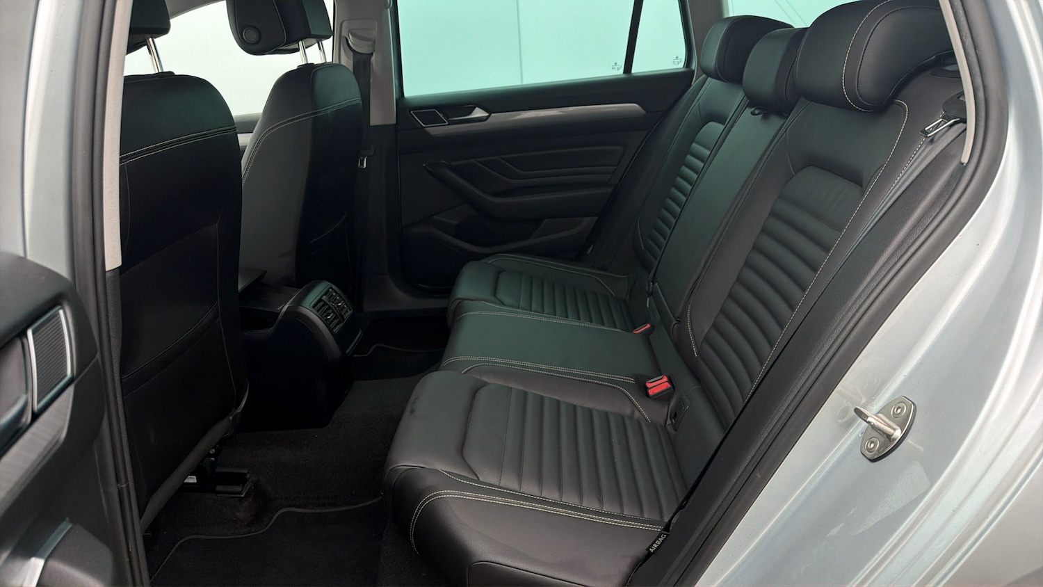 Used Volkswagen Passat 2023 for sale - 78016005: Photo 15