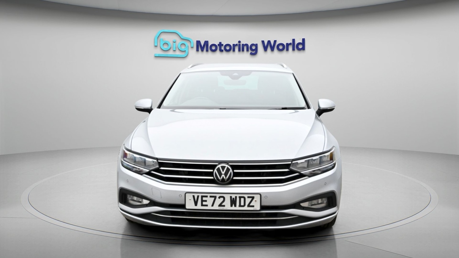 Used Volkswagen Passat 2023 for sale - 78016005: Photo 2