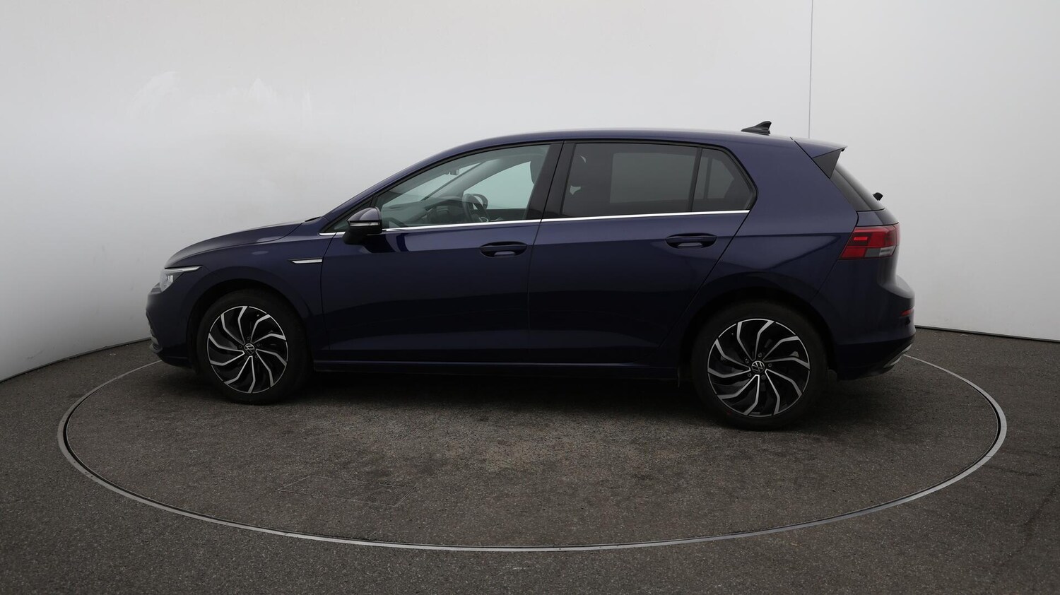 Used Volkswagen Golf 2023 for sale - 76151989: Photo 57