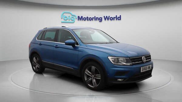 Used Volkswagen Tiguan 2019 for sale - 76283763: Photo 2