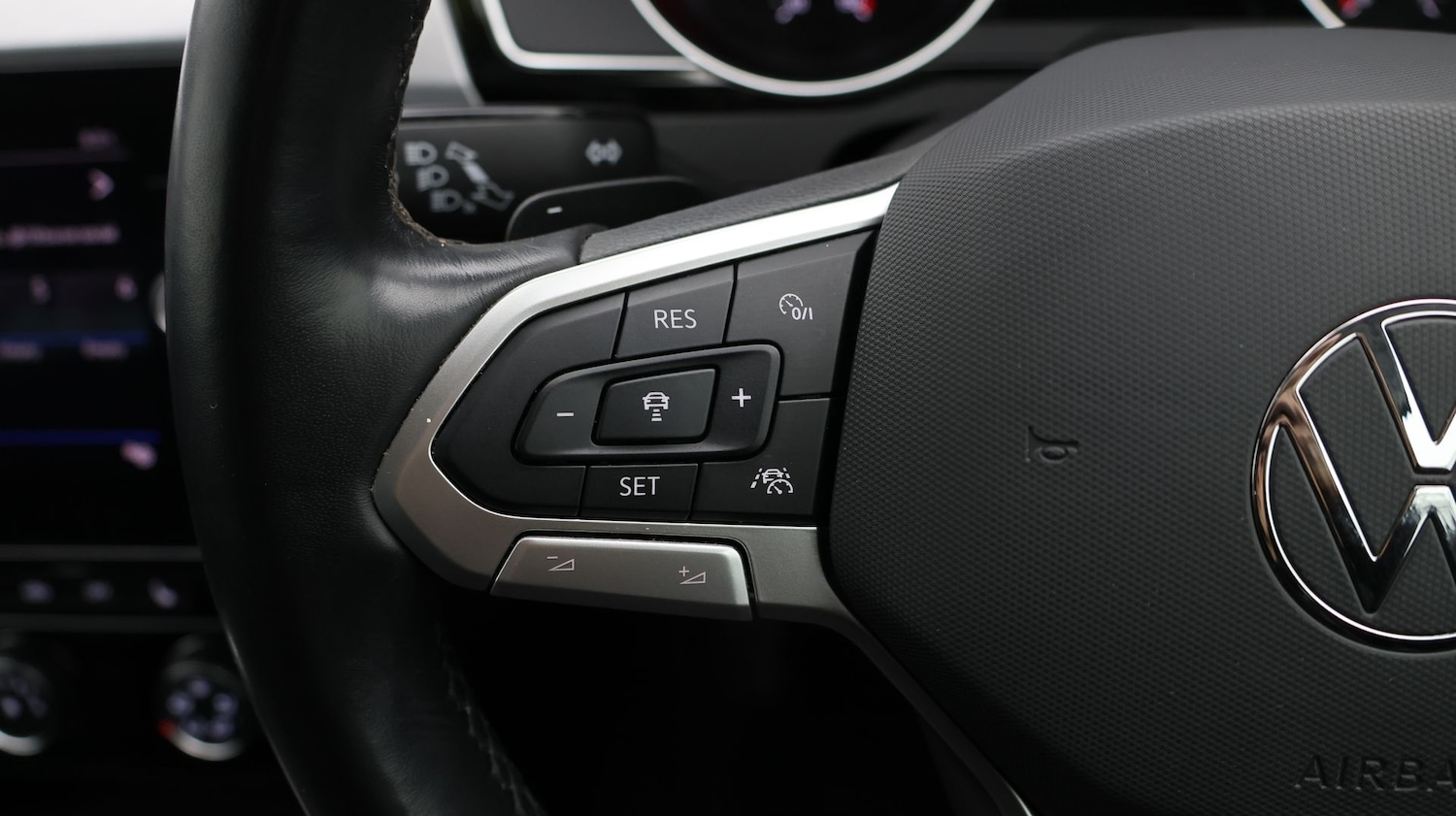 Used Volkswagen Passat 2023 for sale - 77247748: Photo 24