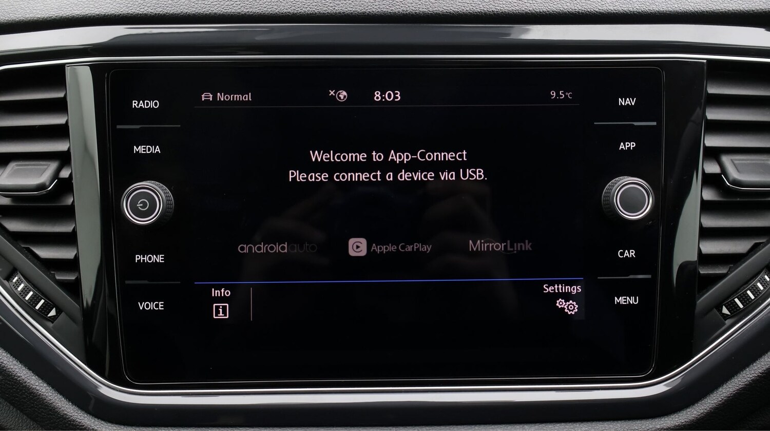 Used Volkswagen T-Roc 2019 for sale - 77492765: Photo 24