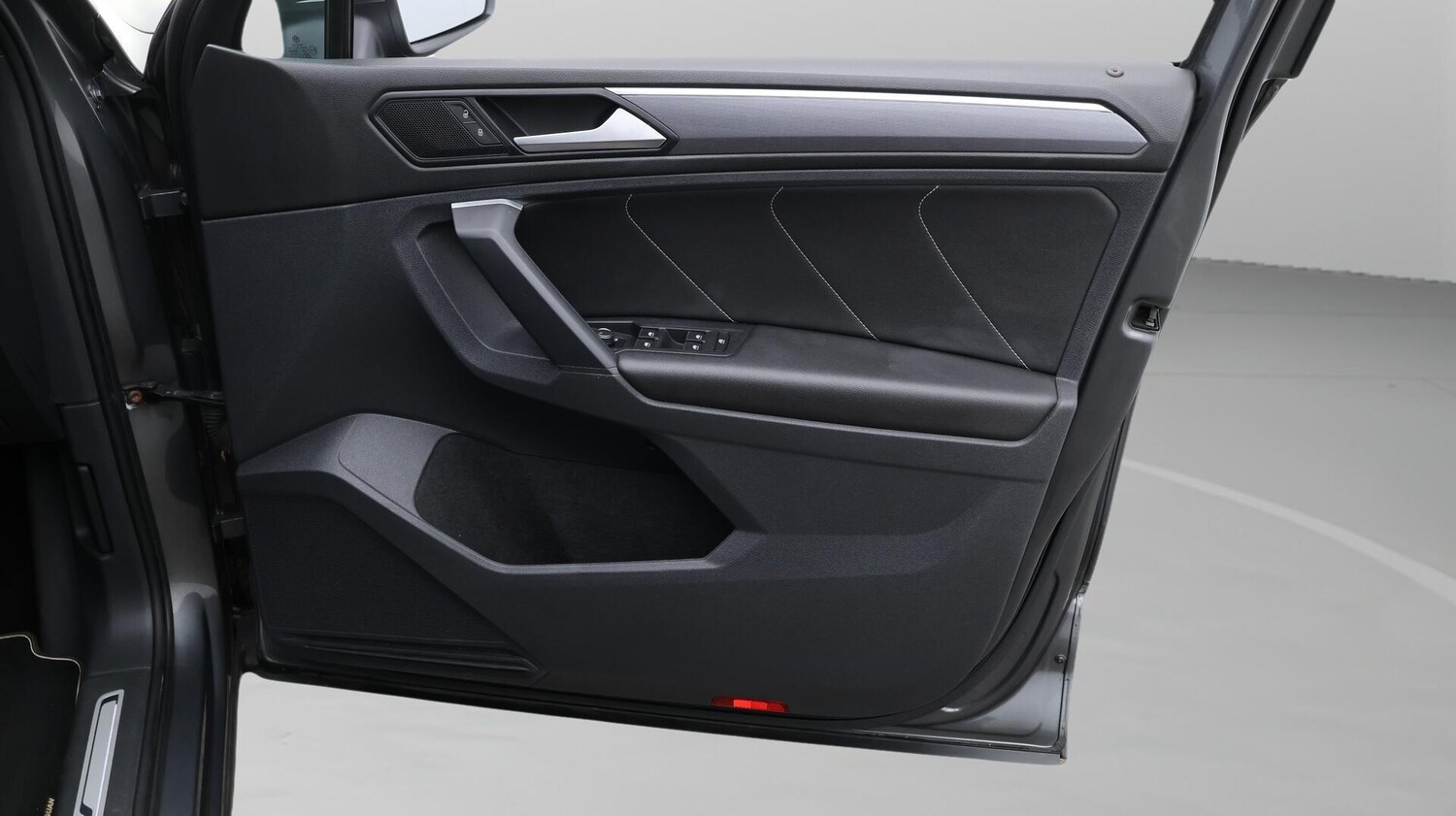 Used Volkswagen Tiguan 2019 for sale - 76613278: Photo 16