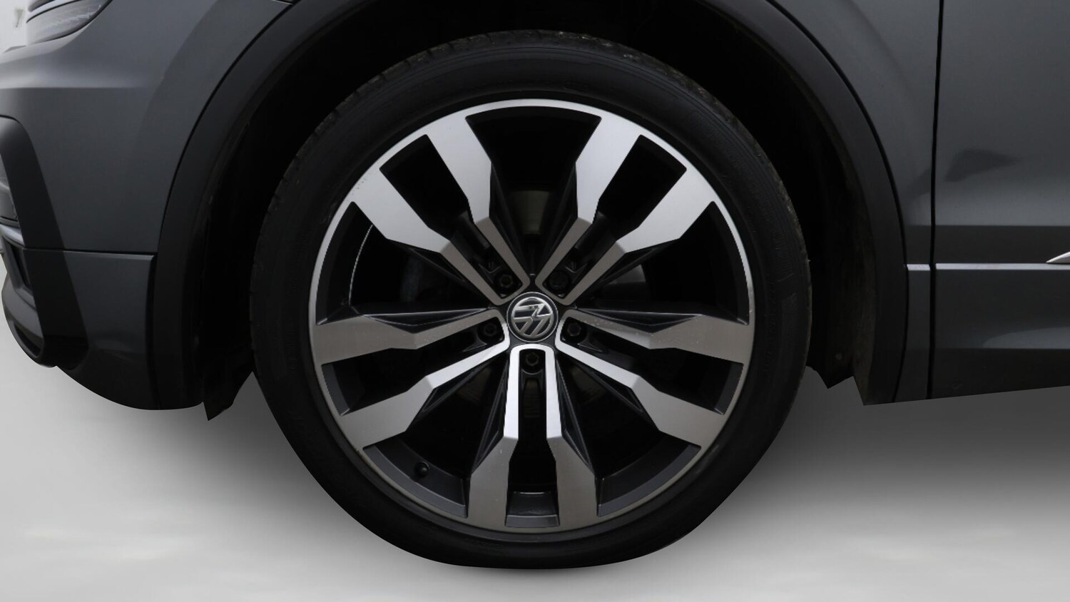 Used Volkswagen Tiguan 2019 for sale - 76613278: Photo 19