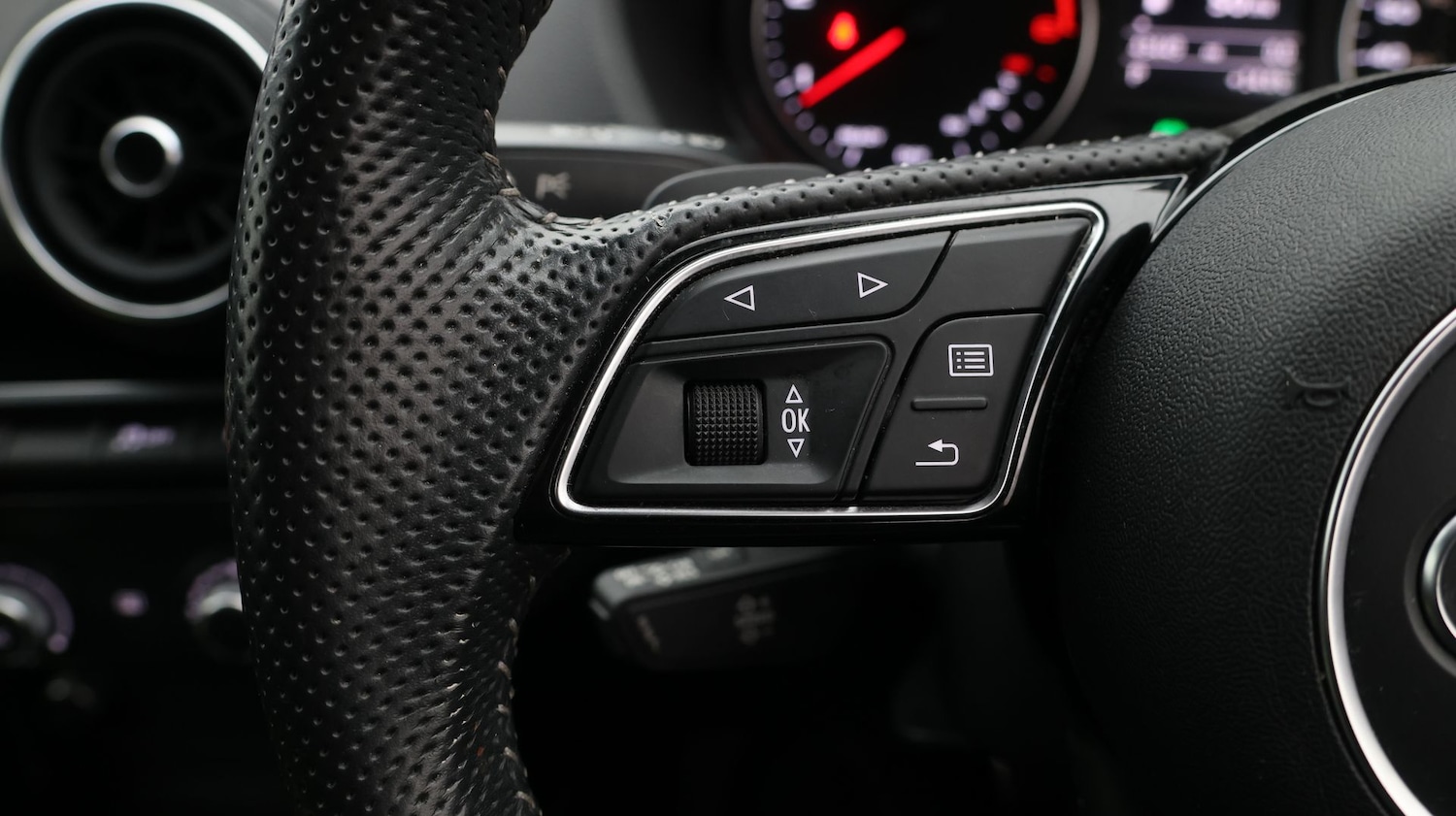 Used Audi Q2 2020 for sale - 77618710: Photo 23