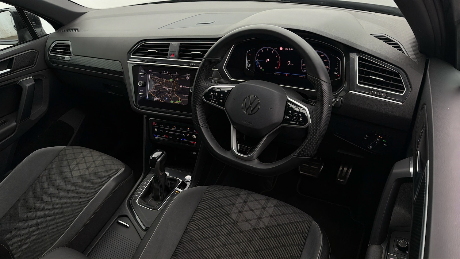 Used Volkswagen Tiguan 2024 for sale - 78039105: Photo 9