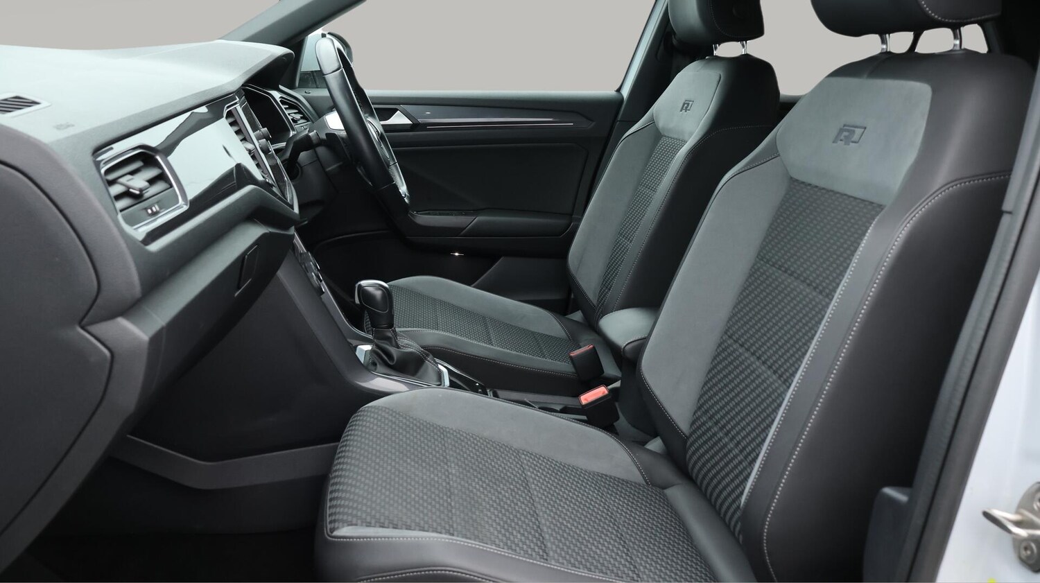 Used Volkswagen T-Roc 2021 for sale - 76259436: Photo 15