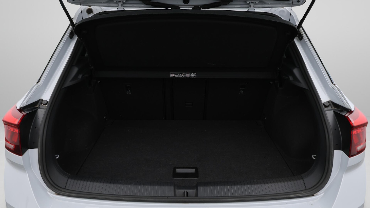 Used Volkswagen T-Roc 2021 for sale - 76259436: Photo 18