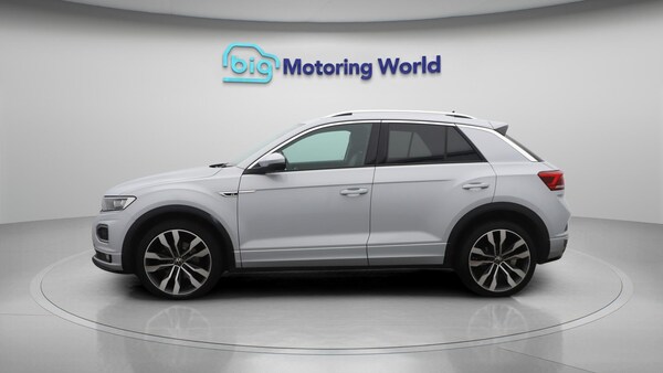 Used Volkswagen T-Roc 2021 for sale - 76259436: Photo 5