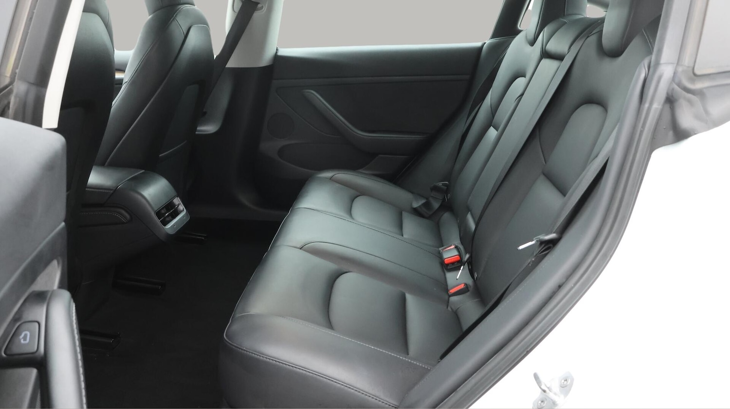 Used Tesla Model 3 2021 for sale - 76136852: Photo 17