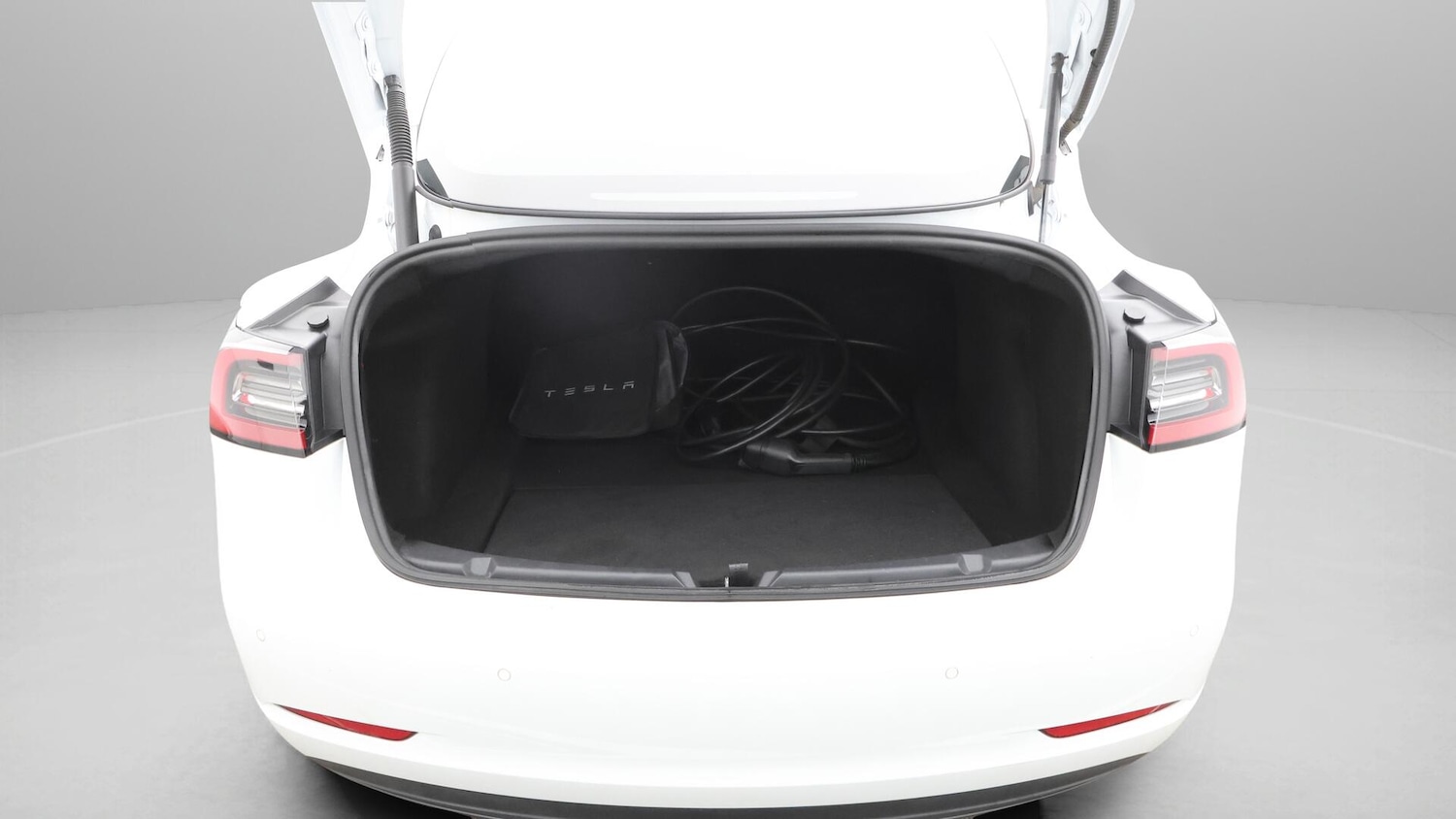 Used Tesla Model 3 2021 for sale - 76136852: Photo 18