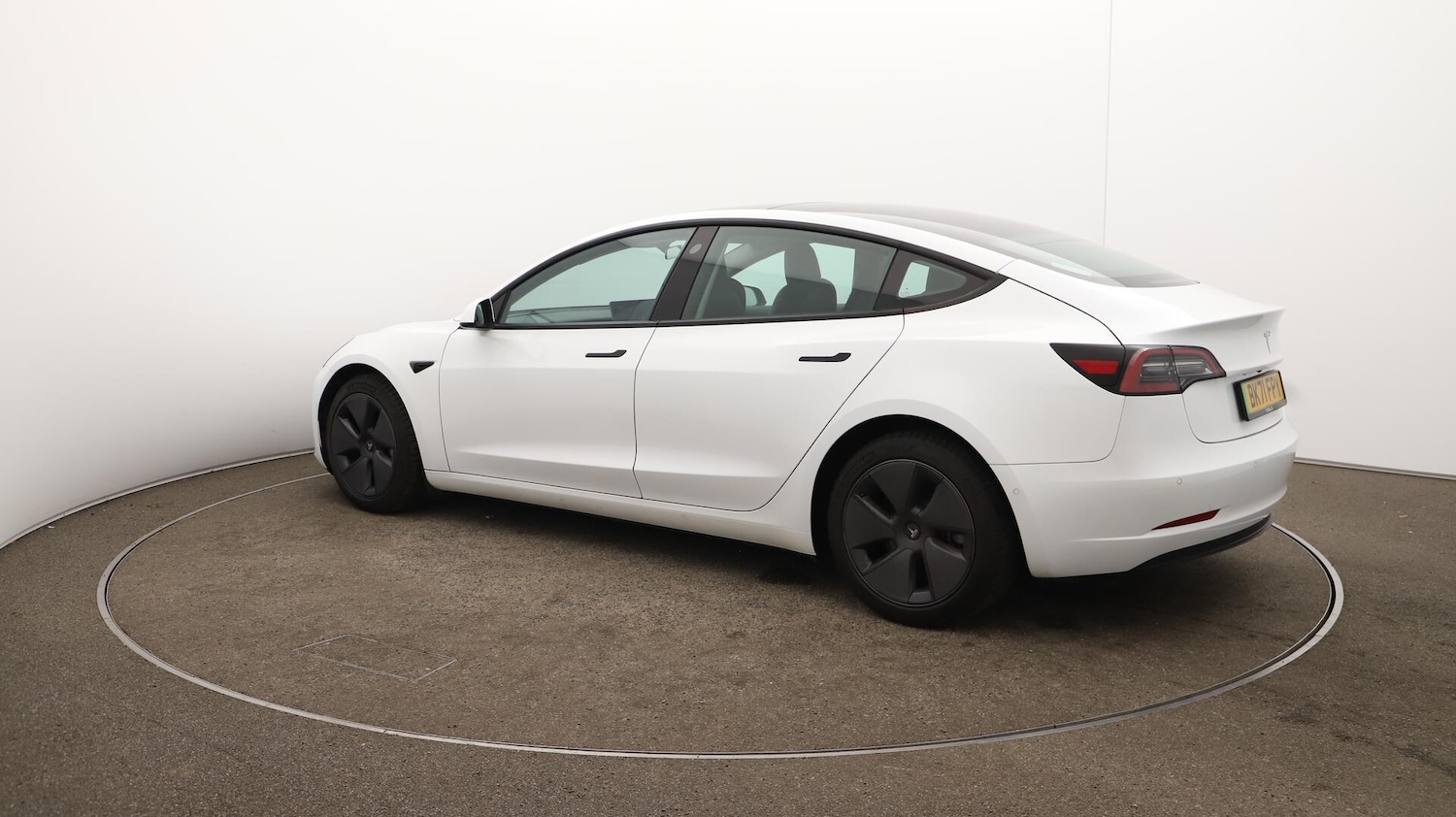 Used Tesla Model 3 2021 for sale - 76136852: Photo 32