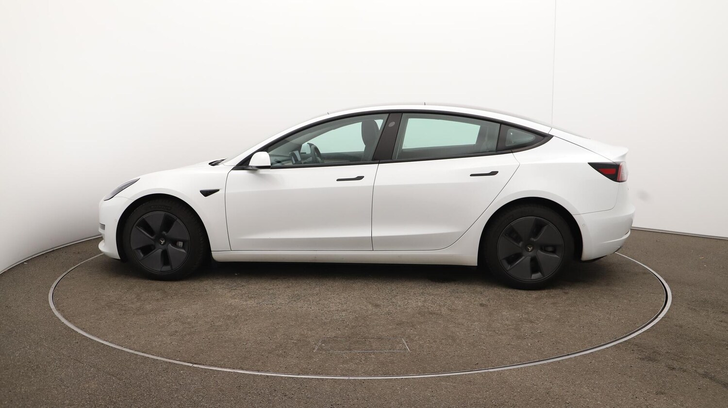 Used Tesla Model 3 2021 for sale - 76136852: Photo 60