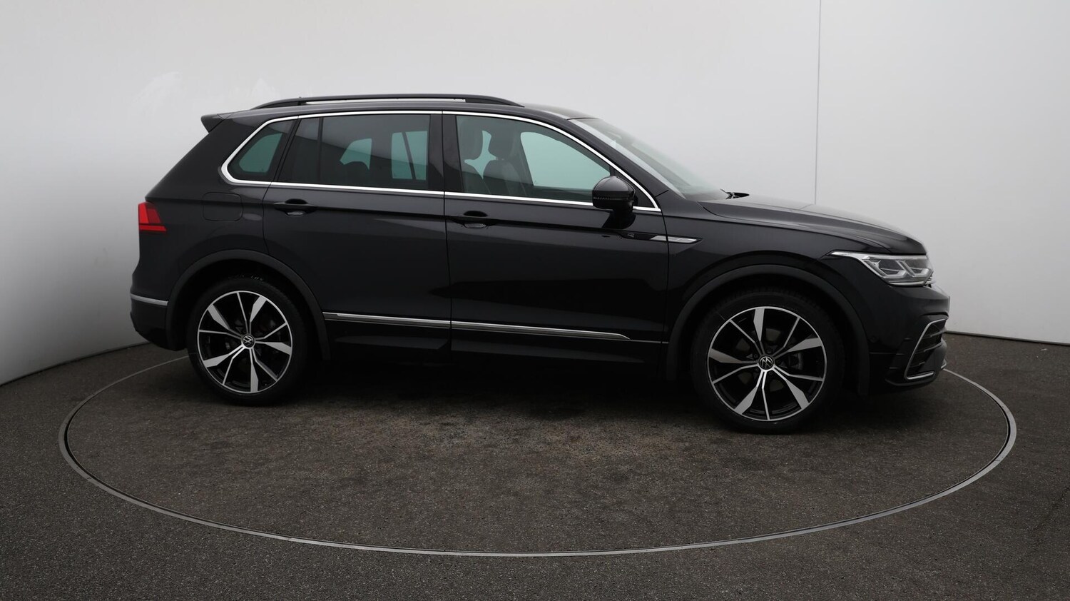 Used Volkswagen Tiguan 2021 for sale - 76013120: Photo 48