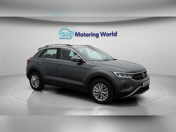 Used Volkswagen T-Roc 2022 for sale - 76432028: Photo