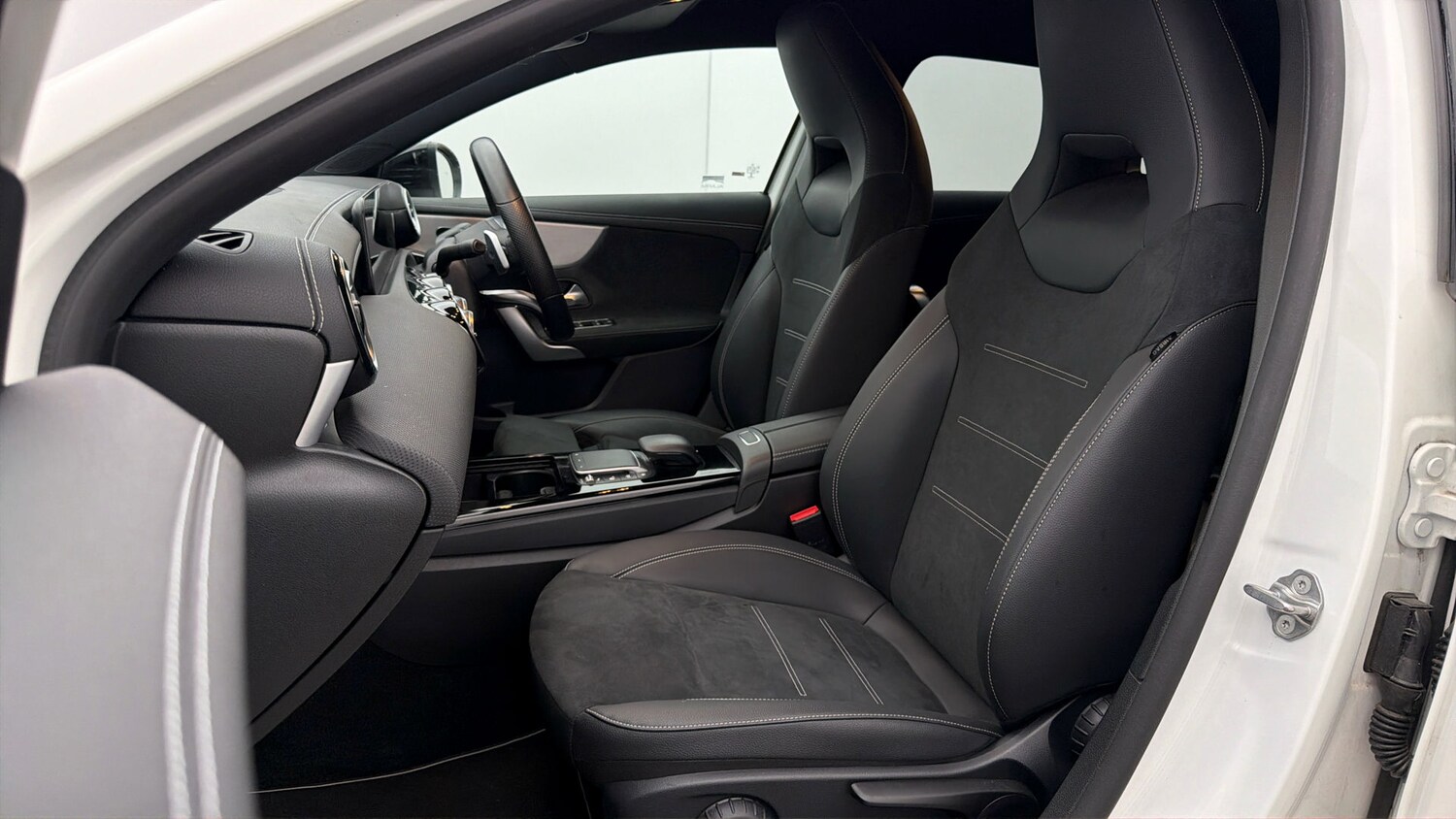 Used Mercedes-Benz A-Class 2022 for sale - 77945632: Photo 13