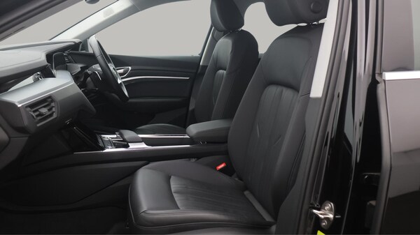 Used Audi e-tron 2021 for sale - 76282611: Photo 15