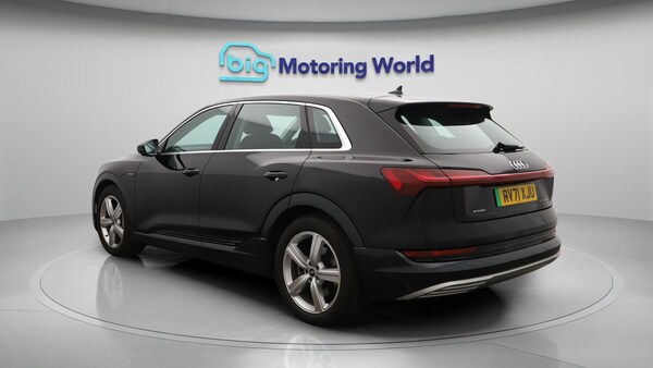 Used Audi e-tron 2021 for sale - 76282611: Photo 6