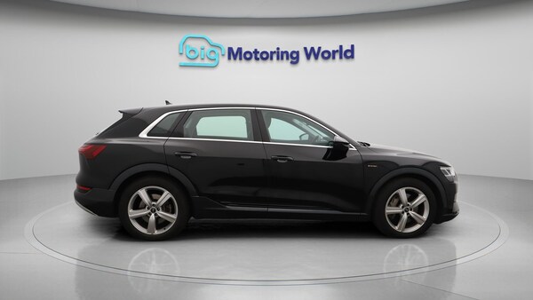 Used Audi e-tron 2021 for sale - 76282611: Photo 9