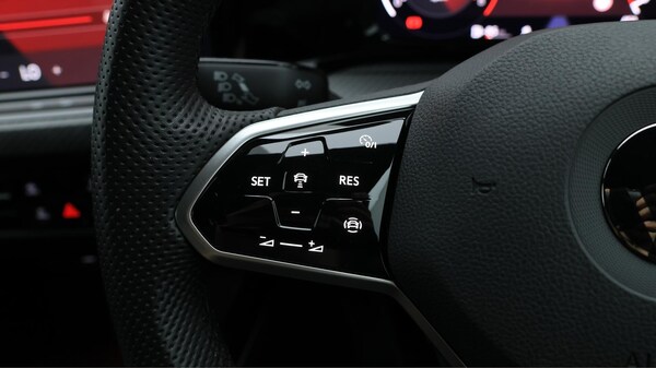 Used Volkswagen Golf 2024 for sale - 76099289: Photo 25