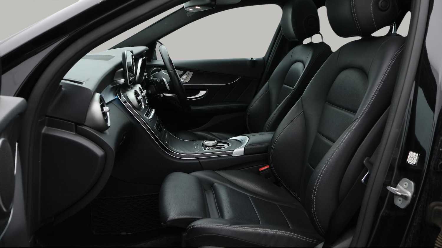 Used Mercedes-Benz C Class 2018 for sale - 76432841: Photo 15