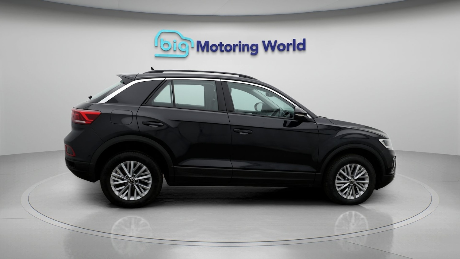 Used Volkswagen T-Roc 2023 for sale - 77570486: Photo 8