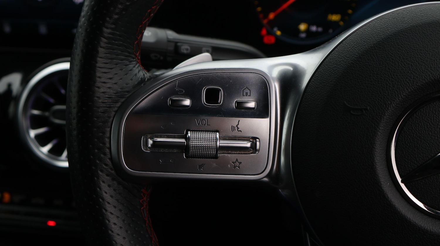 Used Mercedes-Benz GLB 2022 for sale - 77650371: Photo 28